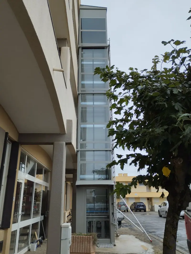 Ascenseurs Saulière - Ascenseurs privatifs – Élévateur vertical limoux